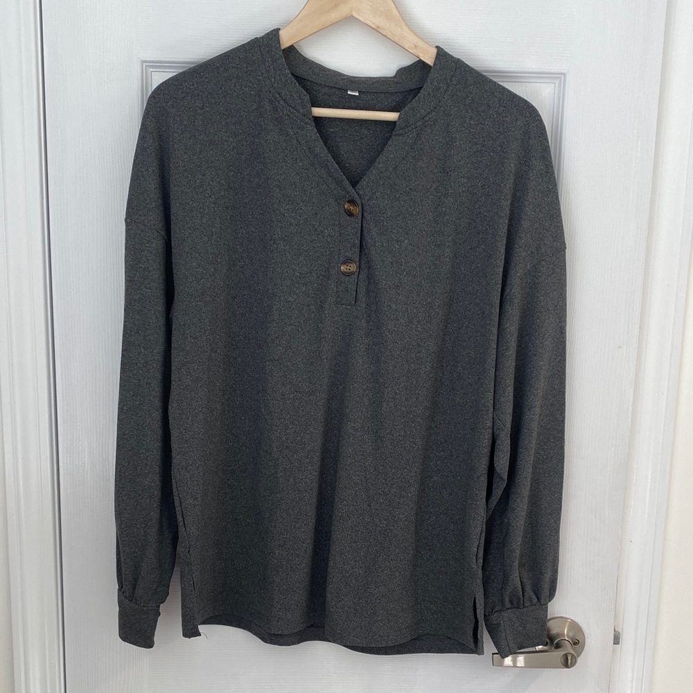 Wneedu Dark Gray Long Sleeve Henley Shirt; V-Neck; cuffed sleeve, sz Large